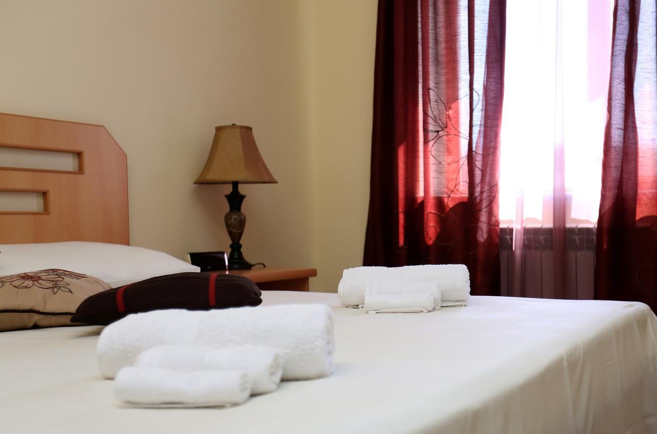 Amrots Hotel Vayk ภายนอก รูปภาพ